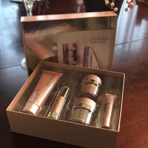 Mary Kay, Time wise repair volume firm set